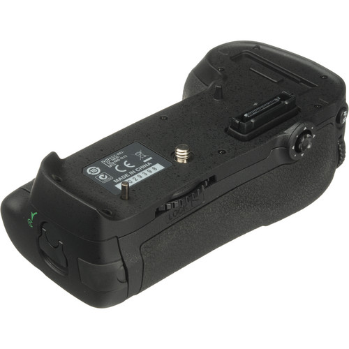 Nikon-MB-D12-Multi-Power-Battery-Pack1www.filters-exchange.com_
