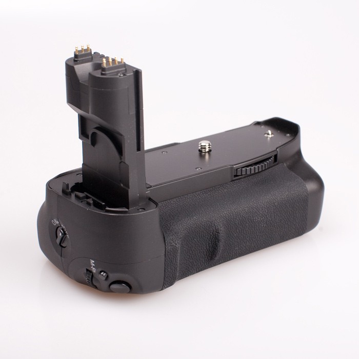 Phottix-BG-7D-Battery-Grip2-www.filters-exchange.net_ Phottix-BG-7D-Battery-Grip2-www.filters-exchange.net_