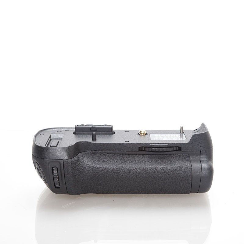Phottix-BG-D800M-Battery-Grip1-www.filters-exchange.net_ Phottix-BG-D800M-Battery-Grip1-www.filters-exchange.net_
