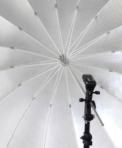 Phottix-Para-Pro-Reflective-Umbrellas-Black-exterior-Silver-interior-101cm-40.jpg2_